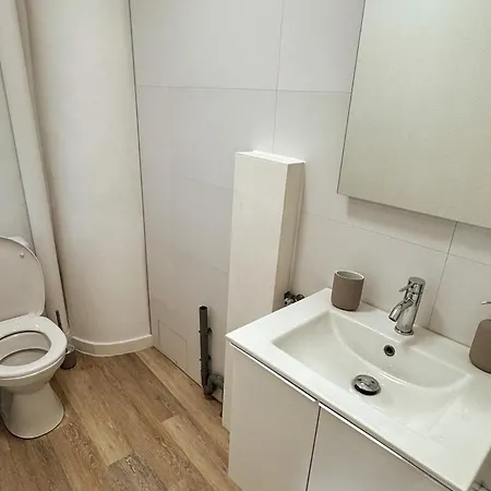 Hyper-center Duplex فيين